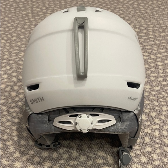 SMITH NWOT Mirage SM ski helmet - Picture 5 of 16